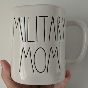Rae Dunn 16oz mug